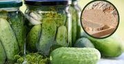 Weź kromkę chleba i włóż do słoika z ogórkami. Będziesz zaskoczony efektem końcowym