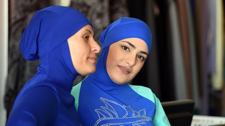 Muzułmańskie modelki w burkini