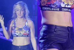 Ellie Goulding pochwaliła się płaskim brzuchem!