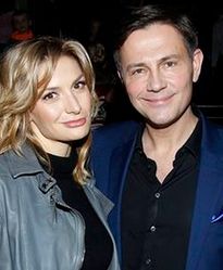 Krzysztof Ibisz z ukochaną na salonach. Miłość kwitnie!