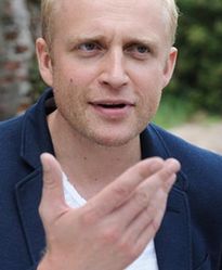 Lekcja uwodzenia według Piotra Adamczyka! Jak on to robi?!