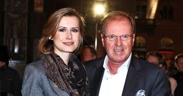 Wojciech Fibak płaci za milczenie żony?!