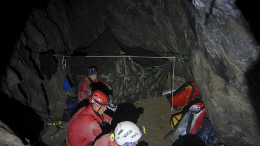 Tatry. Jaskinia Wielka Śnieżna. Tak wygląda miejsce akcji ratunkowej prowadzonej przez TOPR