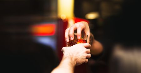18-latka brutalnie zgwałcona na swoich urodzinach. Dostała tabletkę gwałtu od przyjaciela