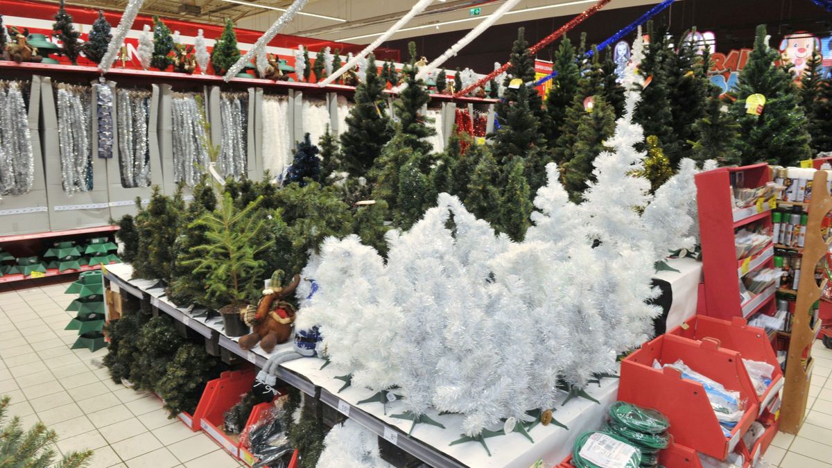 Jeszcze w latach 90. ok. 90 proc. Polaków kupowało choinki, teraz to nieco mniej niż 70 proc.