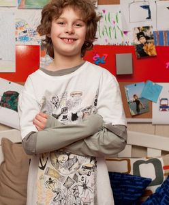 Kiedyś uroczy chłopiec w kręconych włosach. Zobaczcie, jak zmienił się Adam Zdrójkowski