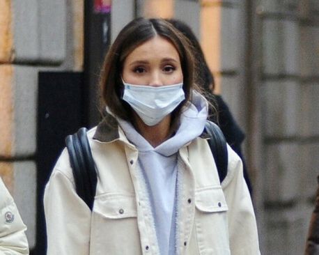 Wojciech Szczęsny i Marina z dzieckiem w Mediolanie