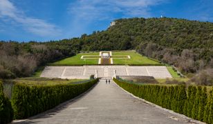 Ambasada RP interweniuje ws. drogi na Monte Cassino. Nie chcą ograniczania dostępu do cmentarza