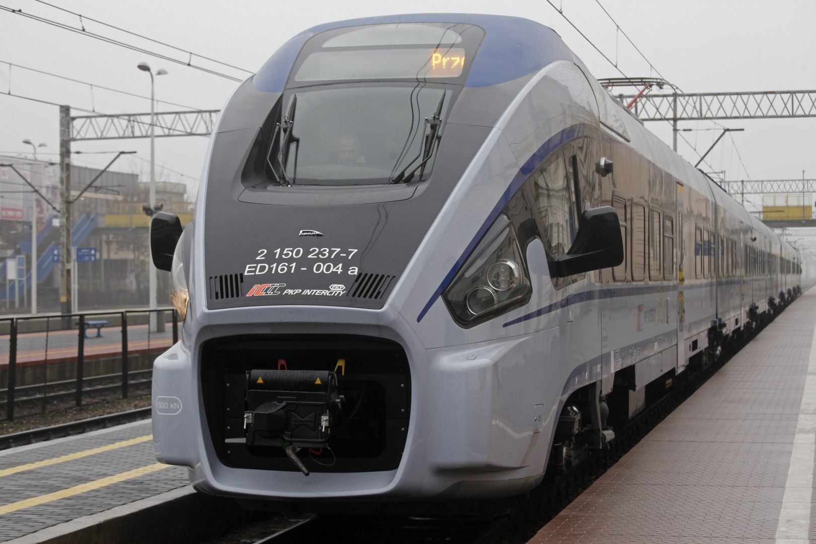 Przetarg na nowe pociągi dla PKP IC. Pesa na przegranej pozycji 