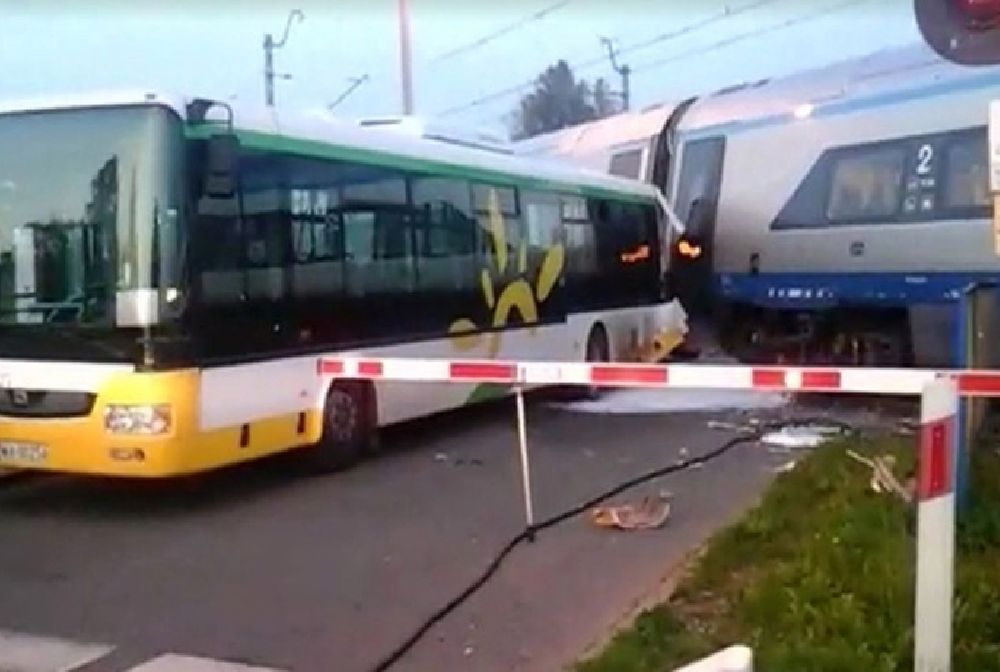 Pendolino zderzyło się z autobusem do Modlina