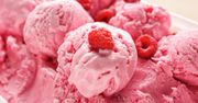 Domowe lody malinowe - przepis. Skuteczny sposób na letnią ochłodę