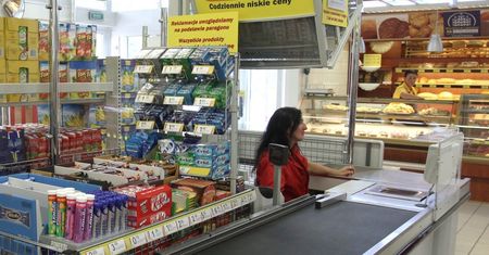 Pracownicy Biedronki dostaną dodatkowe pieniądze. Wiemy, ile osób załapie się na słynną premię