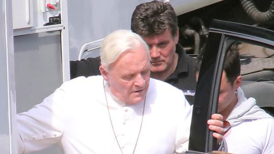 Uderzające podobieństwo aktora do byłego papieża