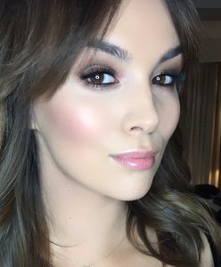 Uczestnicy "Dance, dance, dance" murem za Chodakowską