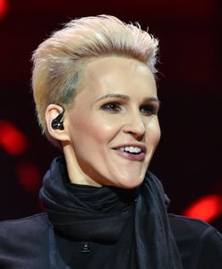 Agnieszka Chylińska promuje koszulkę z błędami