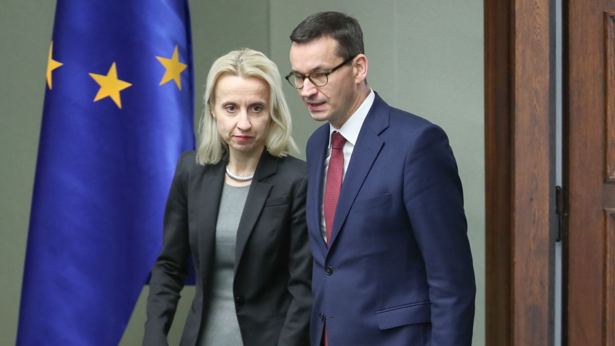 Teresa Czerwińska i Mateusz Morawiecki mają odmienne poglądy co do wprowadzenia 17-procentowego progu podatkowego.