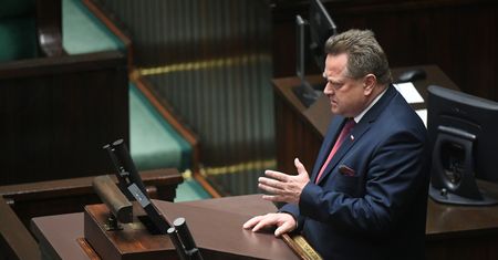Wiceminister MSWiA broni się przed atakami PO ws. Stachowiaka. "Państwo nie wybaczycie mi nigdy sprawy ustawy dezubekizacyjnej"