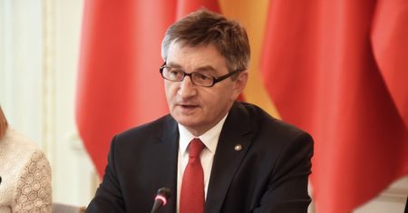 Szeroki gest Marszałka Sejmu. 350 tys. zł na nagrody dla urzędników