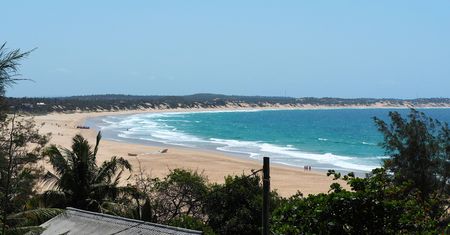 Rekiny, maczety i disko przy rybnym. Witamy w Mozambiku