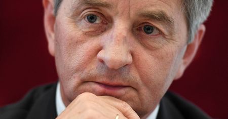 Kuchciński to kiepski marszałek, ale demokracji nie szkodzi. Sondaż WP