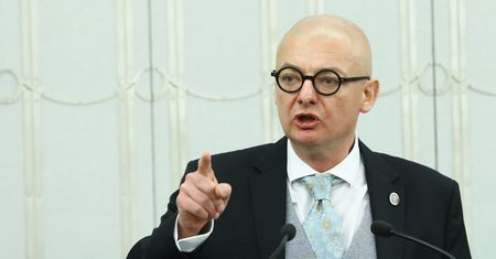 Wybory prezydenckie 2020. "Andrzej Duda jest na gwizdek prezesa PiS"