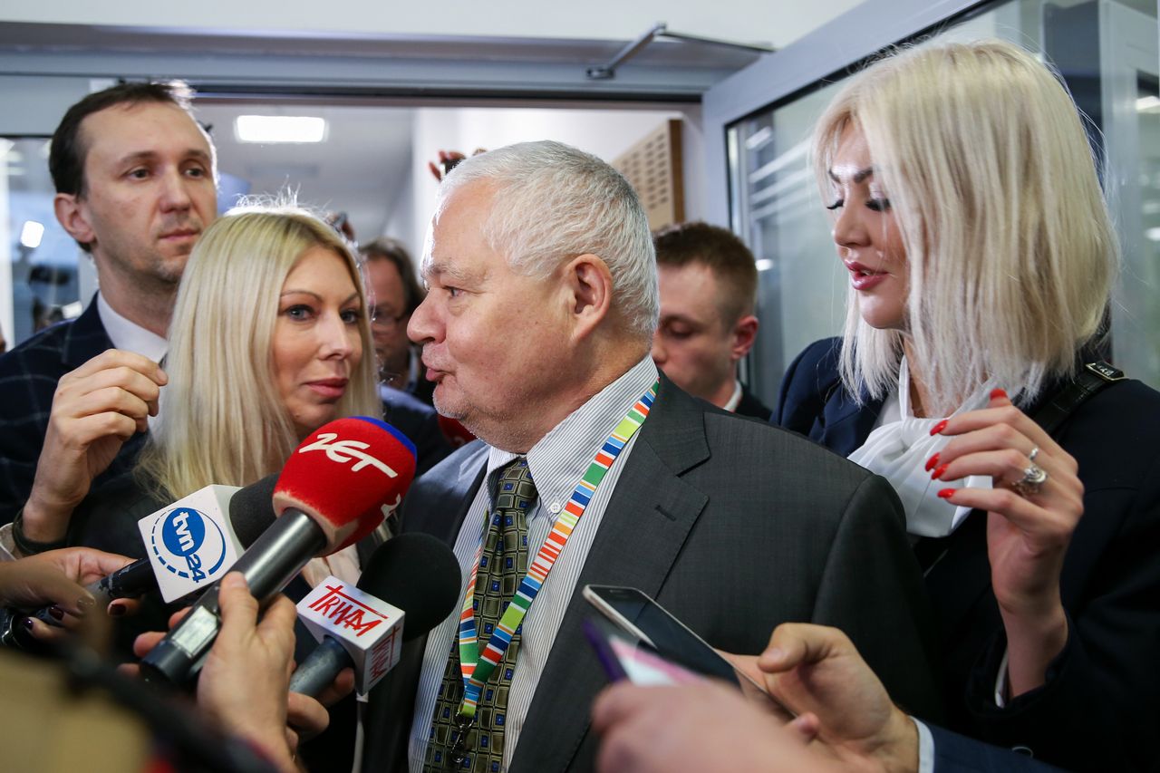 Prezes NBP odpiera wszelkie zarzuty. "Czepiono się dwóch pań"