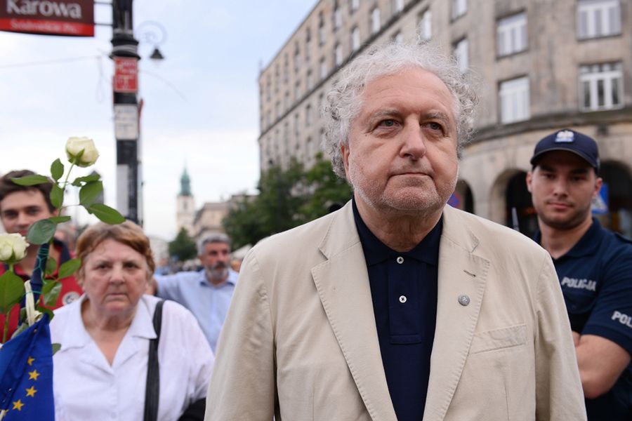Ustawy PiS zagrażają polskiej demokracji? Stanowcze oświadczenie b.prezesów TK