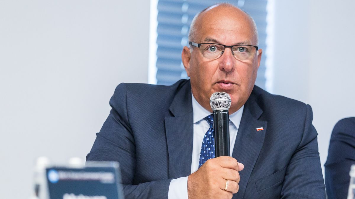 Tadeusz Kościński nie mógł się pozbyć udziałów w spółce iLogis.