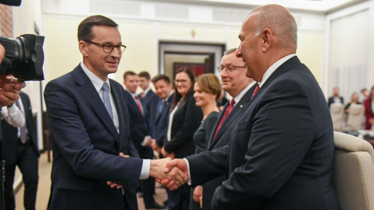 Premier Mateusz Morawiecki i minister finansów Tadeusz Kościński nie mogą narzekać na inflację.