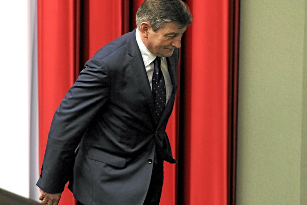 Kuchciński odpiera zarzuty