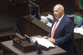 Minister finansów i kłopotliwe aktywa warte ponad 3,5 mln zł. Ma również akcje banków