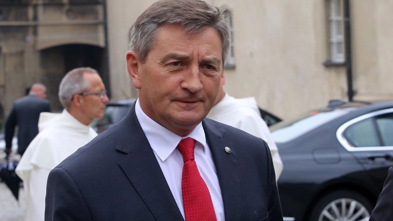- Moim zdaniem powinno to dotyczyć naszych sąsiadów z Zachodu, jak i ze Wschodu - uważa Marek Kuchciński