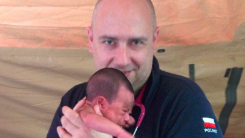 Dr Paweł Kukiz-Szczuciński na misji humanitarnej