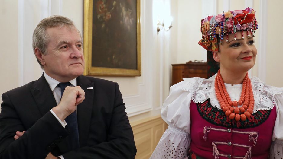 Piotr Gliński wyda 12,6 mln zł na wygodę swoich urzędników