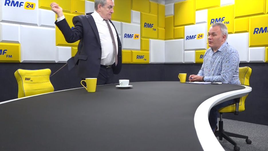 Wicepremier Piotr Gliński wyszedł ze studia RMF FM. W rozmowie z WP tłumaczy dlaczego.