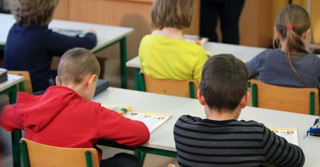 Rodzice znaleźli sposób na przepełnienie szkół. Zbierają podpisy
