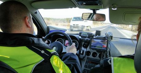 Policja wystawia mandaty na podstawie niedokładnych pomiarów. Wątpliwości mają nawet posłowie