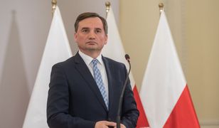 Ministerstwo Sprawiedliwości wyjaśnia przyczynę odwołania Juszczyszyna. "Podważył status sędziego"