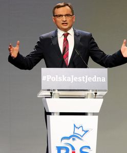 Sędziowie wypunktowali resort Zbigniewa Ziobry. Internetowa bitwa na grafiki