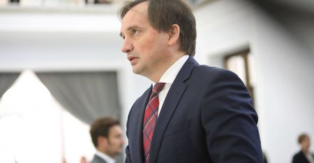 Miał oferować 100 tys. zł za zabójstwo Zbigniewa Ziobry. Znaleziono u niego arsenał