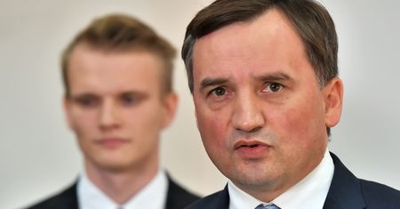 Komisja sprawiedliwości i praw człowieka negatywnie zaopiniowała wniosek o wotum nieufności dla Zbigniewa Ziobry