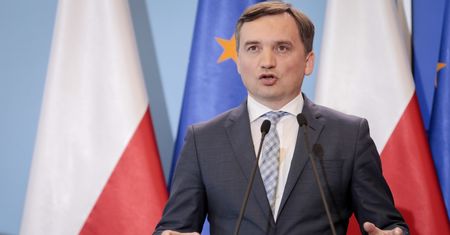 "Królowie życia Ziobry". Raport