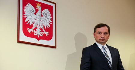 Zbigniew Ziobro wylosował sędziego, który wydawał korzystne wyroki ws. Krystyny Pawłowicz