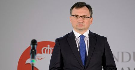 Co tak naprawdę oznacza pismo złożone przez Ziobrę do TK