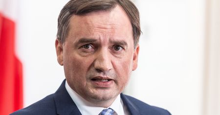 Oryginalna konferencja Zbigniewa Ziobry. Nie była tylko o aferze reprywatyzacyjnej