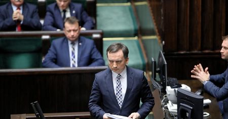 "Tylko nie mów nikomu". Jest specgrupa do zbadania spraw pokazanych w filmie