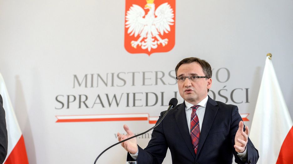 Opłaty sądowe podrożeją. Według Zbigniewa Ziobry podwyżki mają nie tylko usprawnić pracę wymiaru sprawiedliwości, ale także ratować małżeństwa.