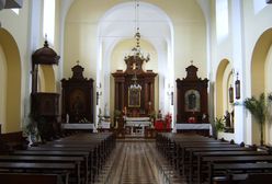 Krakowscy kierowcy protestują przeciw likwidacji miejsc. Pomocy szukali w kościele