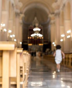 Staruszka wygrała w sądzie z parafią. 20 tys. zł zadośćuczynienia za złamanie nogi
