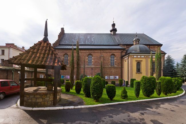 Kościół oo. Franciszkanów, fot. Adam Kliczek, http://zatrzymujeczas.pl (CC-BY-SA-3.0) 